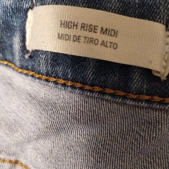 Universal Thread High Rise Midi Shorts Size 12/31 - Picture 4 of 6